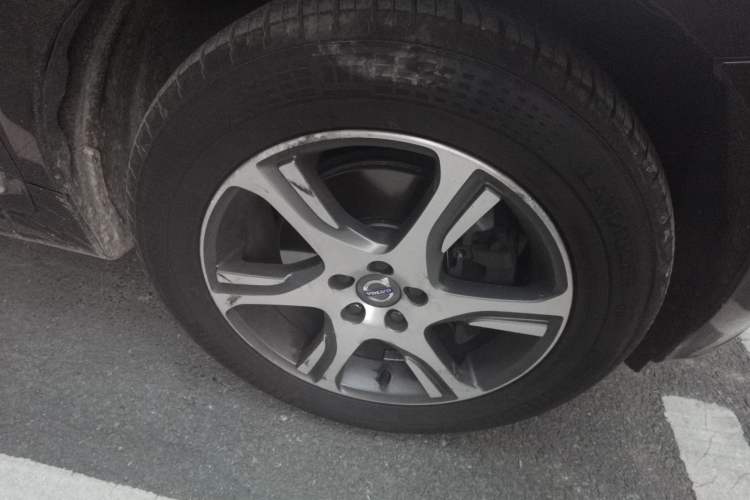 Used Volvo XC60 2014 Restyled T5 Zhiya Edition Right Front Wheel Hub