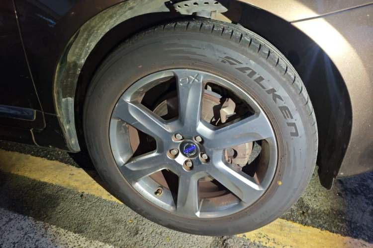 Used Volvo XC60 2014 T6 Zhiyi Edition Right Front Wheel Hub