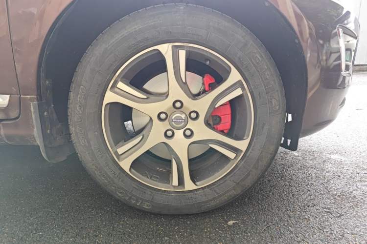 Used Volvo XC60 2014 T5 Zhiya Edition Right Front Wheel Hub