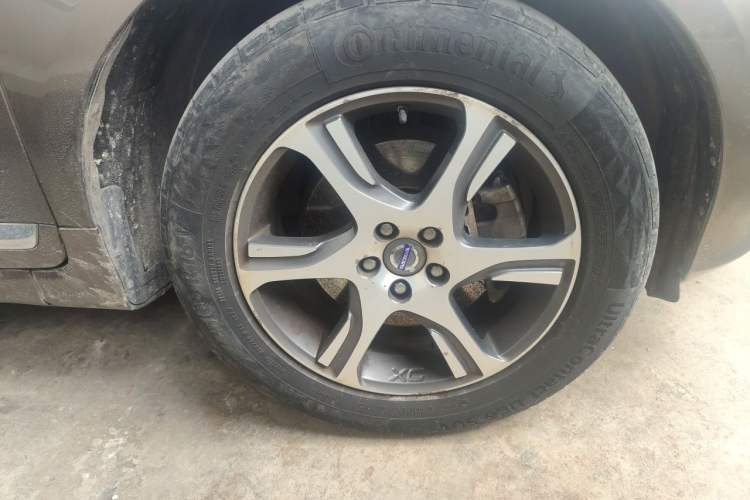 Used Volvo XC60 2014 Restyled T5 Zhiya Edition Right Front Wheel Hub