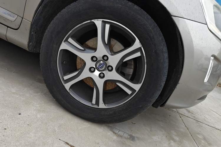 Used Volvo XC60 2014 T5 Zhiya Edition Right Front Wheel Hub
