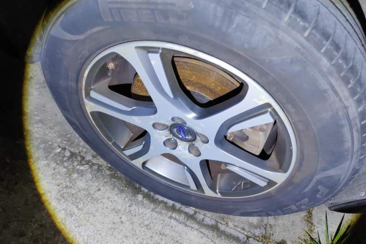 Used Volvo XC60 2014 T5 Zhiya Edition Right Front Wheel Hub