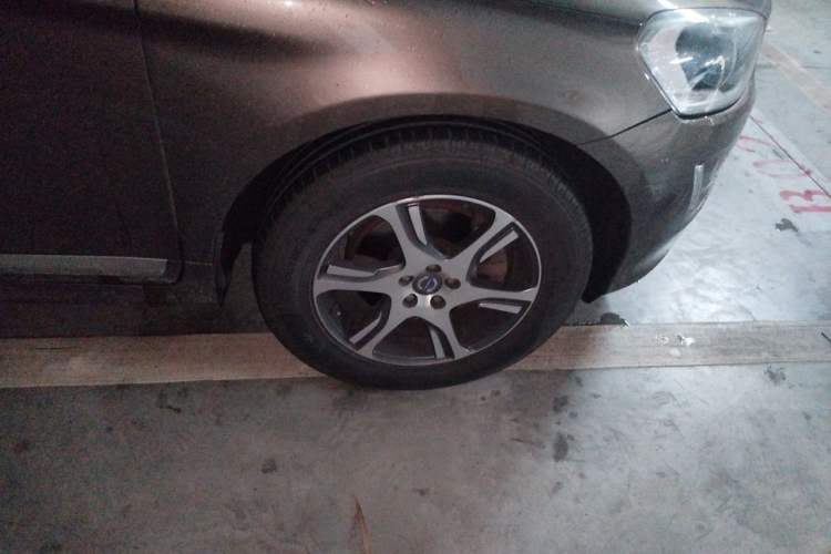 Used Volvo XC60 2014 Facelift T5 Zhiyi Edition Right Front Wheel Hub
