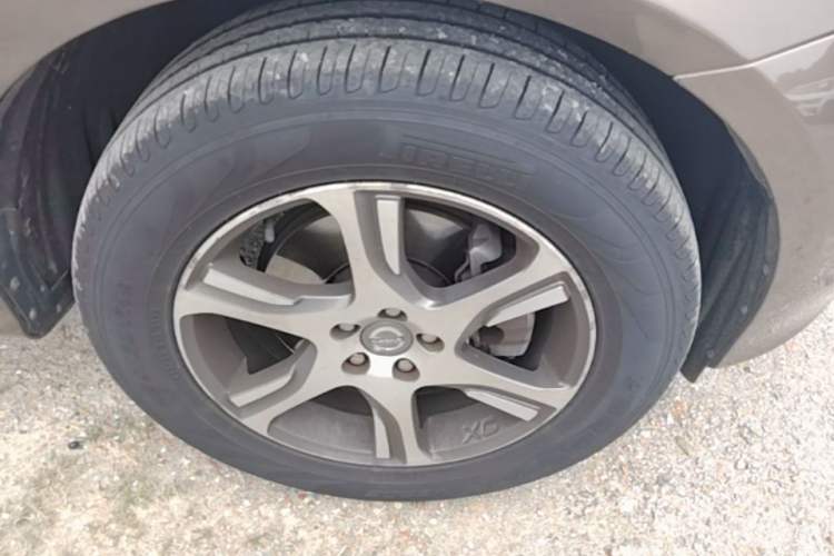 Used Volvo XC60 2014 T5 Zhiyi Edition Right Front Wheel Hub