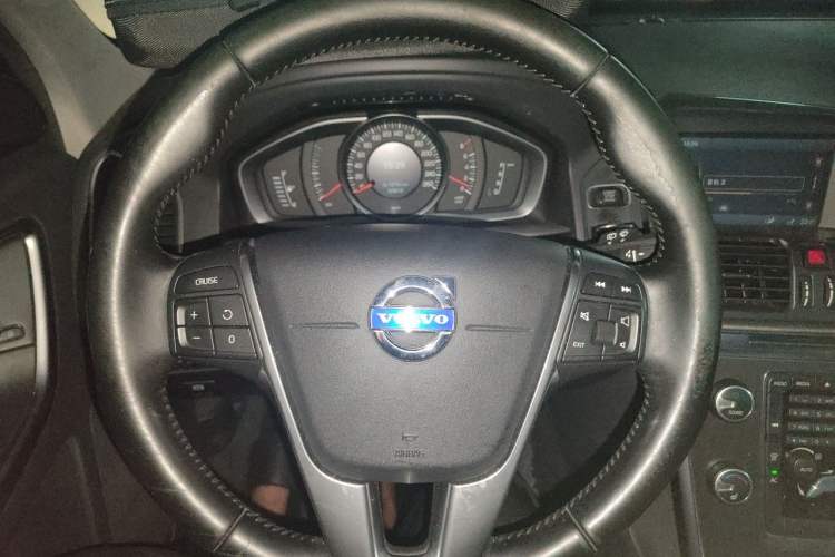 Used Volvo XC60 2014 T5 Zhiyi Edition Steering Wheel
