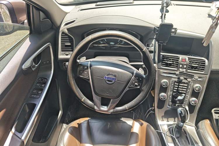 Used Volvo XC60 2014 Restyled T5 Zhiya Edition Steering Wheel