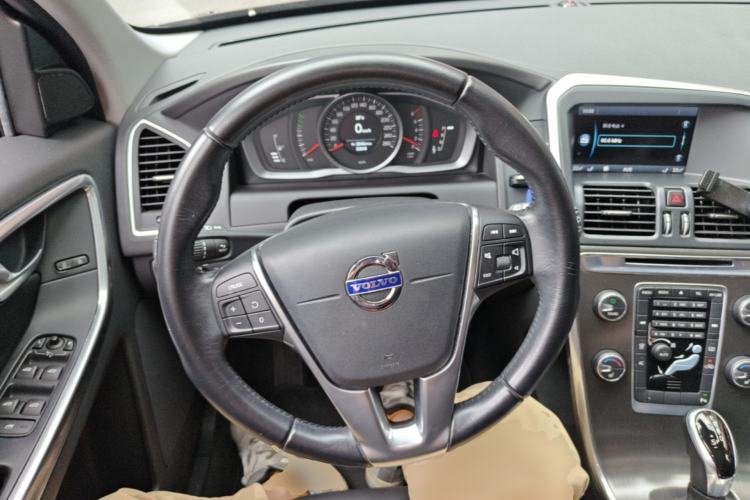 Used Volvo XC60 2014 T5 Zhiyi Edition Steering Wheel