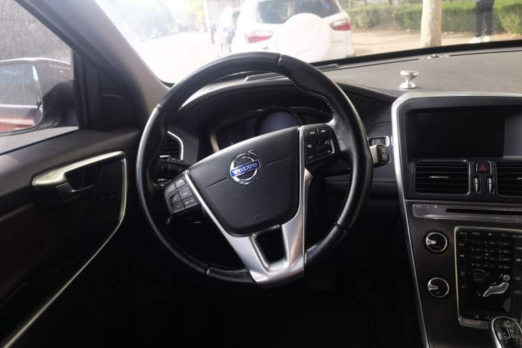 Used Volvo XC60 2014 T5 Zhiya Edition Steering Wheel