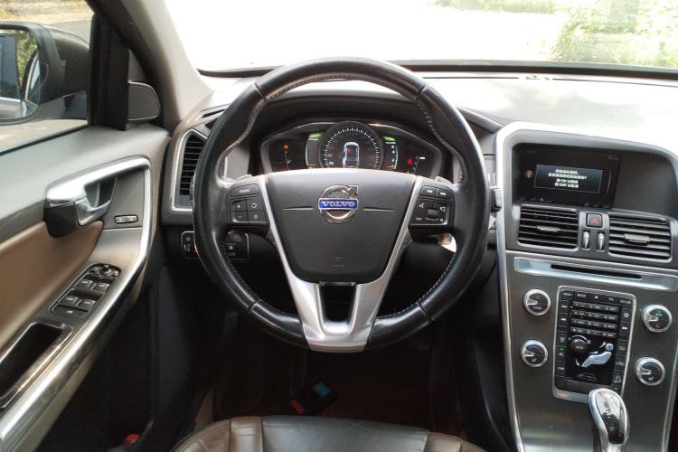 Used Volvo XC60 2014 T6 Smart Edition Steering Wheel