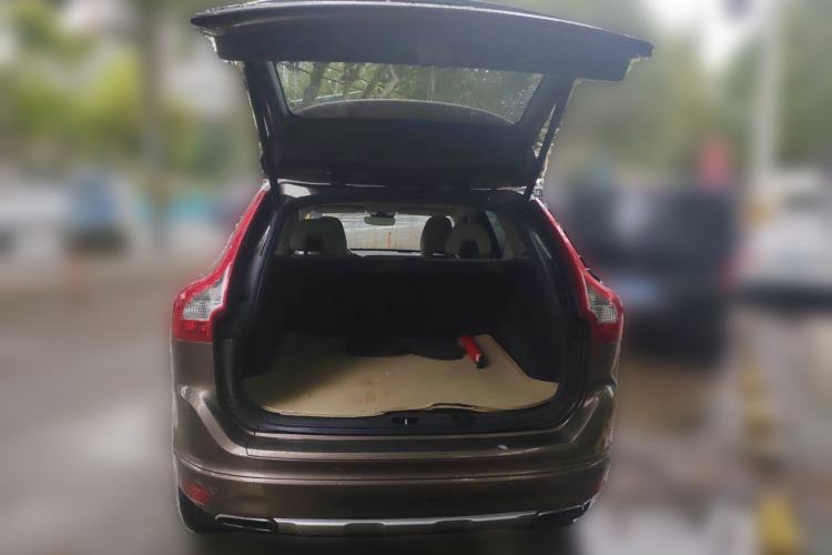 Used Volvo XC60 2014 T5 Smart Edition Trunk