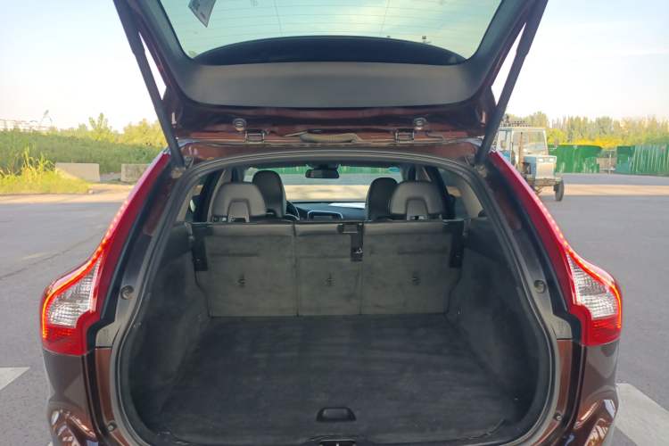 Used Volvo XC60 2014 Facelift T5 Zhiyi Edition Trunk