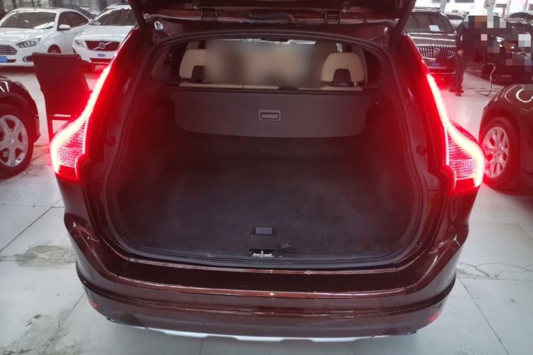 Used Volvo XC60 2014 T5 Zhiyi Edition Trunk