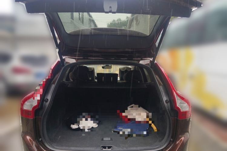 Used Volvo XC60 2014 T5 Zhiyi Edition Trunk