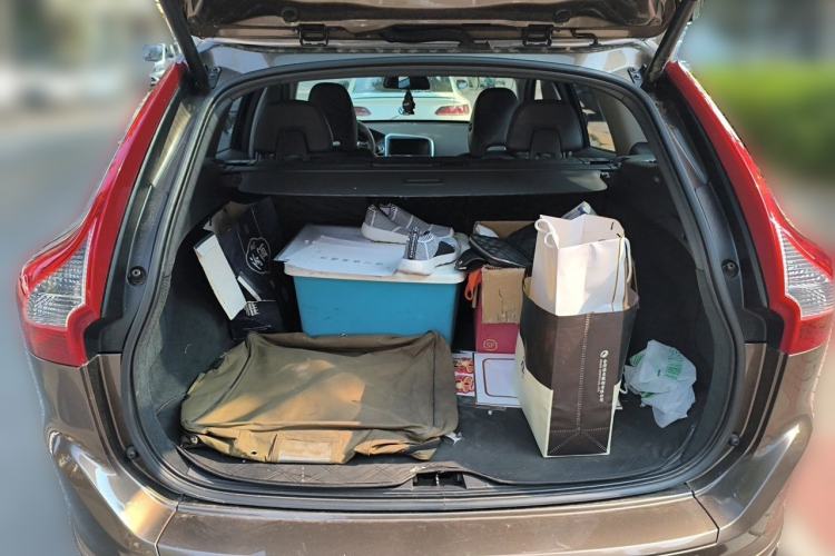 Used Volvo XC60 2014 T5 Zhiyi Edition Trunk