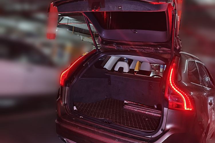 Used Volvo XC60 2014 T5 Zhiyi Edition Trunk