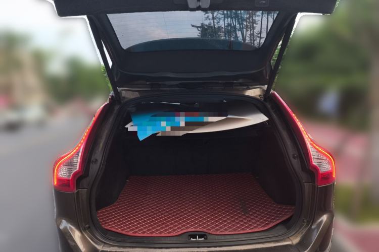 Used Volvo XC60 2014 T5 Zhiyi Edition Trunk