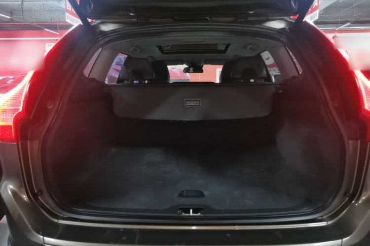 Used Volvo XC60 2014 T5 Zhiyi Edition Trunk