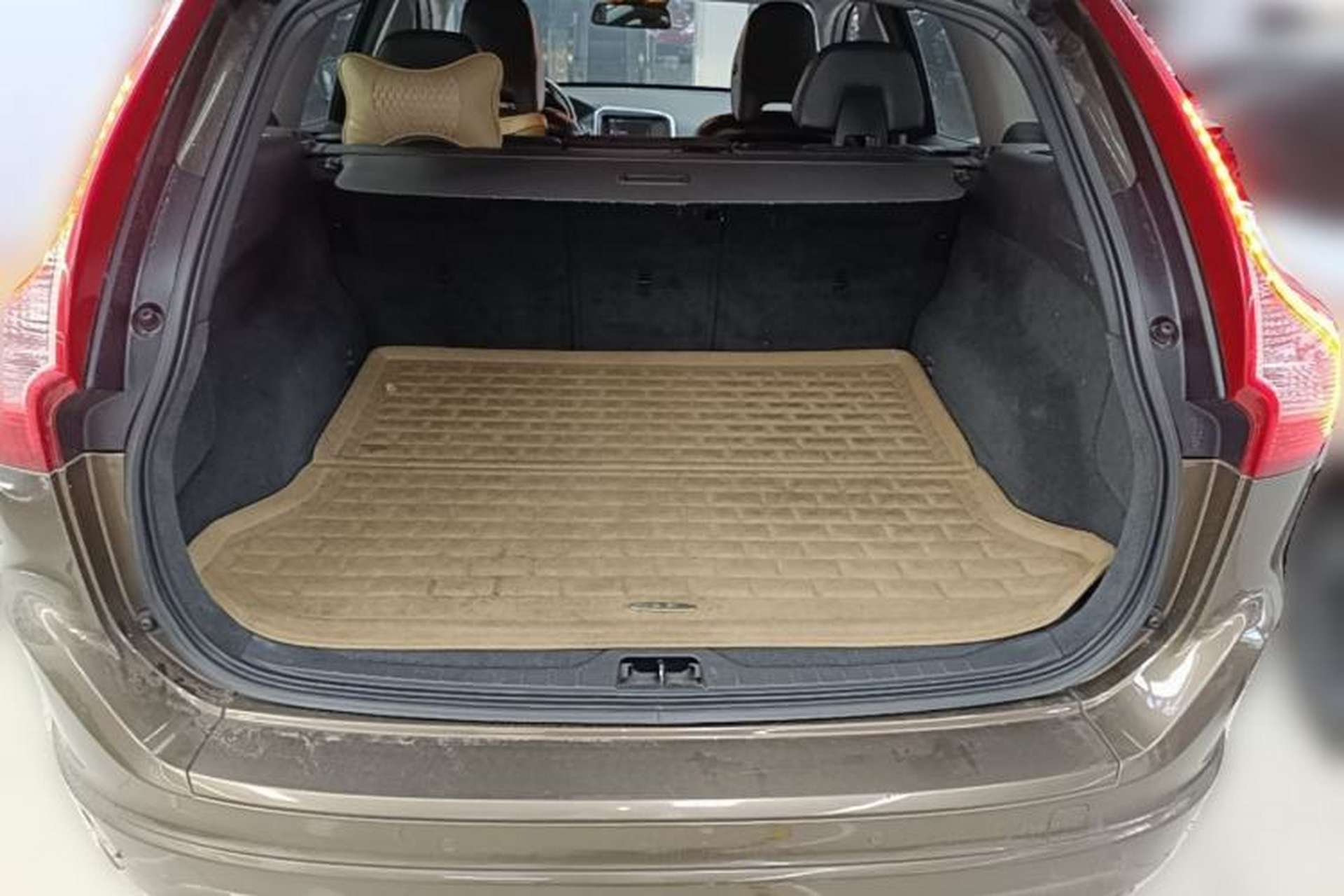 Used Volvo XC60 2014 T5 Zhiyi Edition Trunk