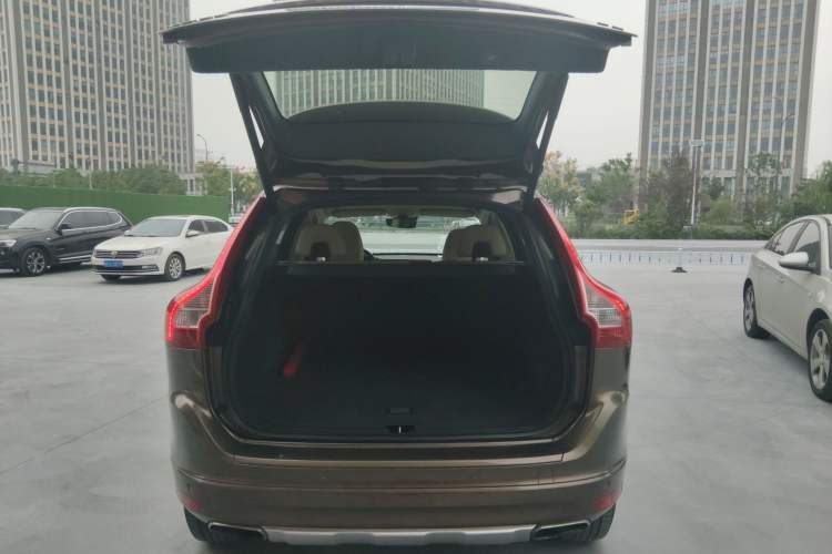 Used Volvo XC60 2014 T5 Zhiyi Edition Trunk