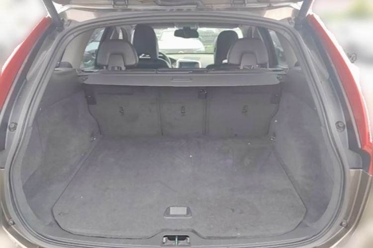 Used Volvo XC60 2014 T5 Zhiyi Edition Trunk