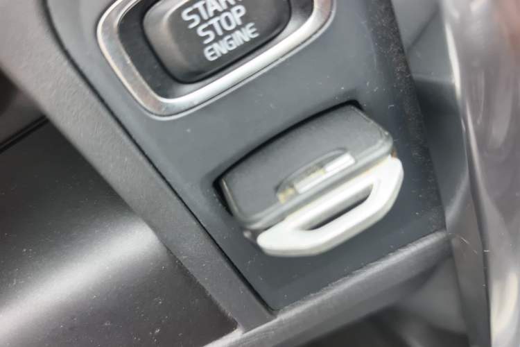 Used Volvo XC60 2014 T5 Zhiya Edition Vehicle Key
