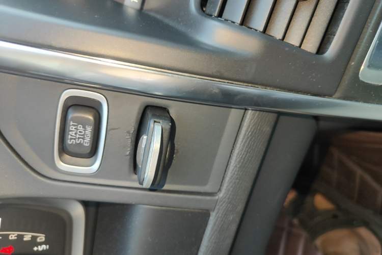 Used Volvo XC60 2014 T5 Zhiyi Edition Vehicle Key