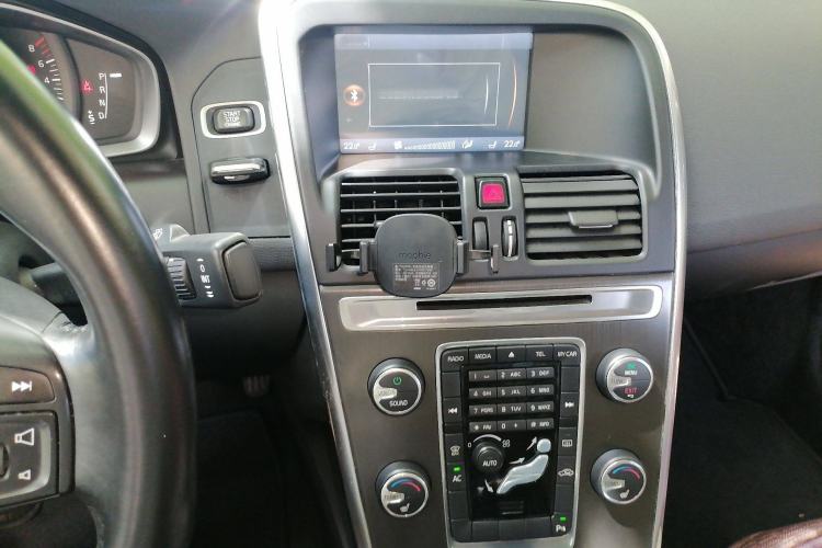 Used Volvo XC60 2014 T5 Zhiyi Edition Audio And AC Panel