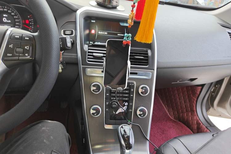 Used Volvo XC60 2014 T5 Zhiyi Edition Audio And AC Panel