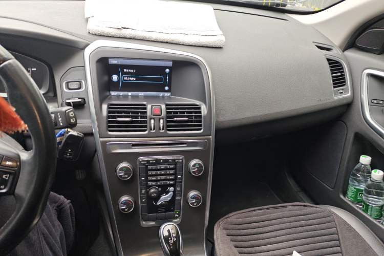 Used Volvo XC60 2014 T5 Zhiyi Edition Audio And AC Panel