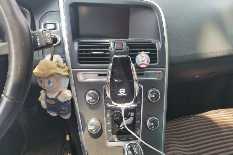 Used Volvo XC60 2014 T6 Zhiya Edition Audio And AC Panel