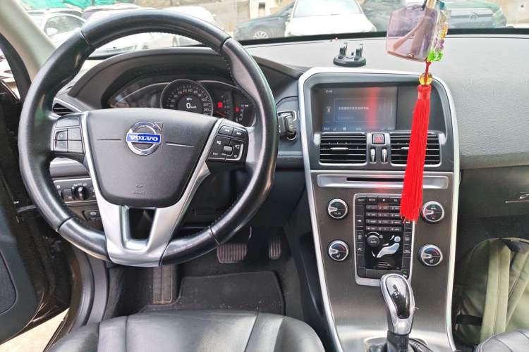 Used Volvo XC60 2014 T5 Zhiyi Edition Center Console