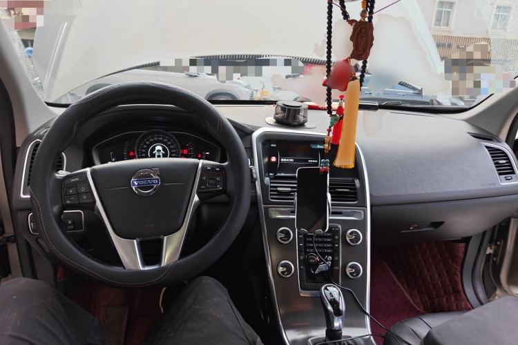 Used Volvo XC60 2014 T5 Zhiyi Edition Center Console