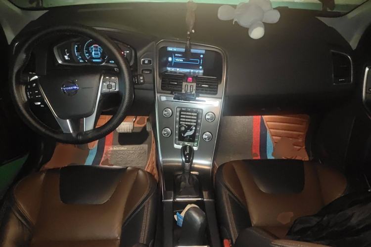 Used Volvo XC60 2014 Restyled T5 Zhiya Edition Center Console