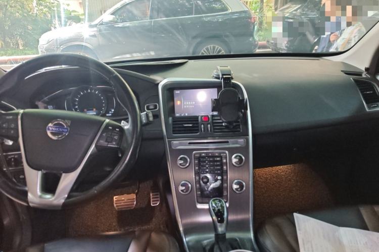 Used Volvo XC60 2014 T6 Zhiyi Edition Center Console