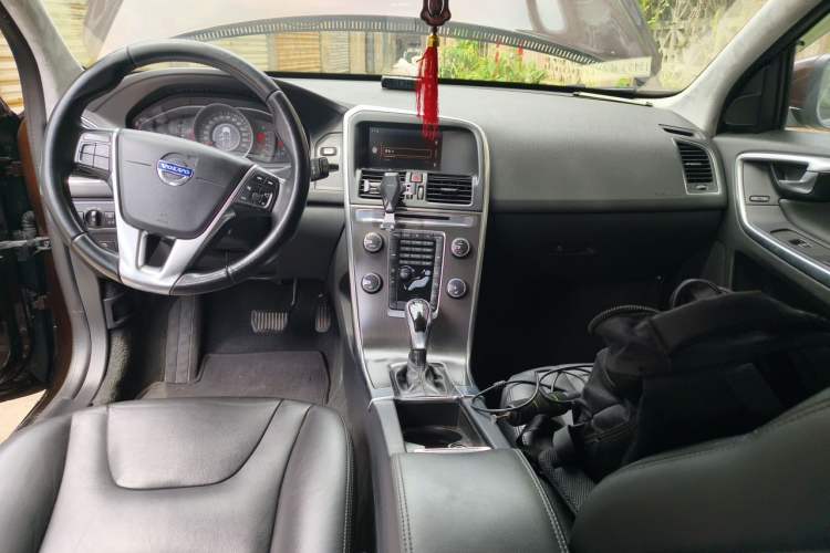 Used Volvo XC60 2014 Facelift T5 Zhiyi Edition Center Console