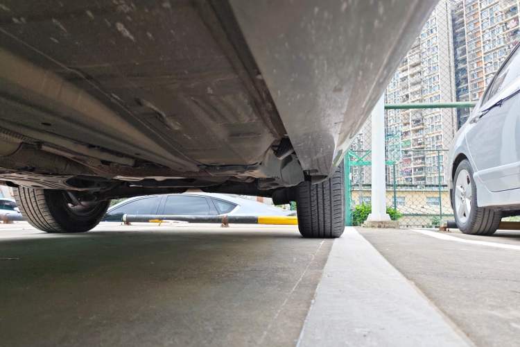 Used Volvo XC60 2014 T5 Zhiyi Edition Chassis Rear Left