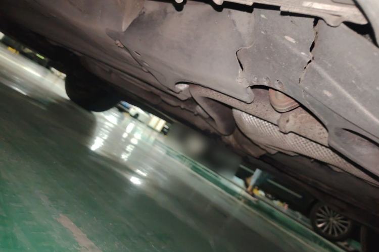 Used Volvo XC60 2014 T5 Zhiyi Edition Chassis Rear Left