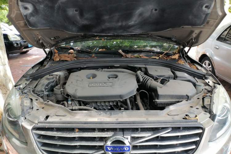 Used Volvo XC60 2014 T5 Zhiyi Edition Engine Bay