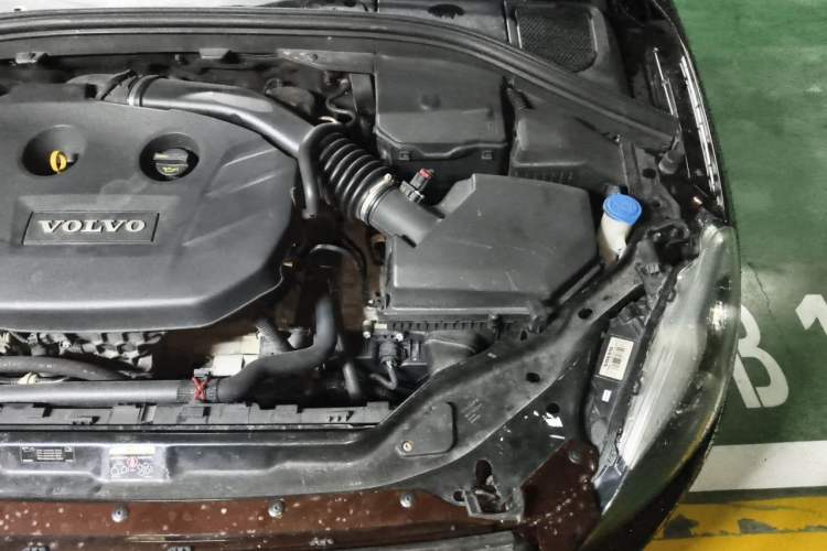Used Volvo XC60 2014 T5 Zhiya Edition Engine Bay Left