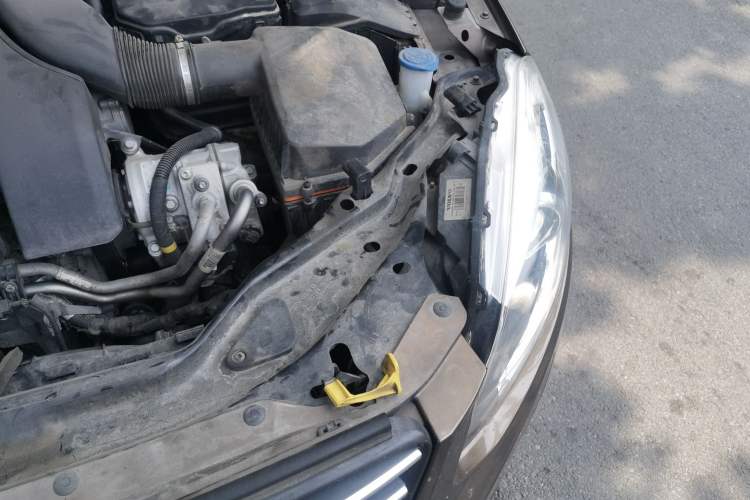 Used Volvo XC60 2014 T6 Zhiya Edition Engine Bay Left