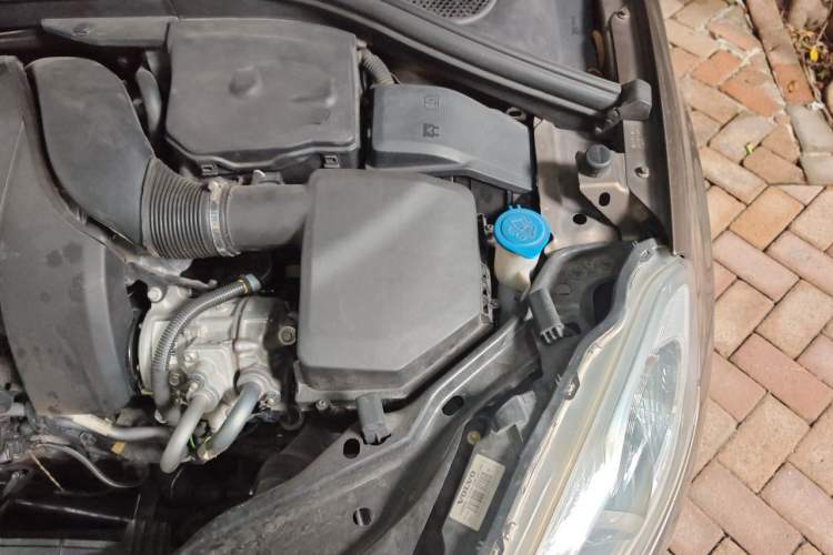 Used Volvo XC60 2014 T6 Zhiyi Edition Engine Bay Left