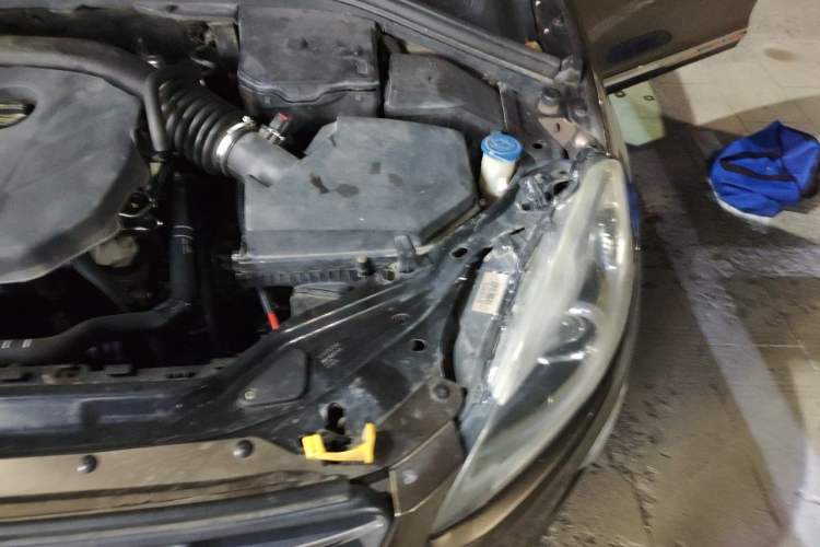 Used Volvo XC60 2014 T5 Zhiya Edition Engine Bay Left