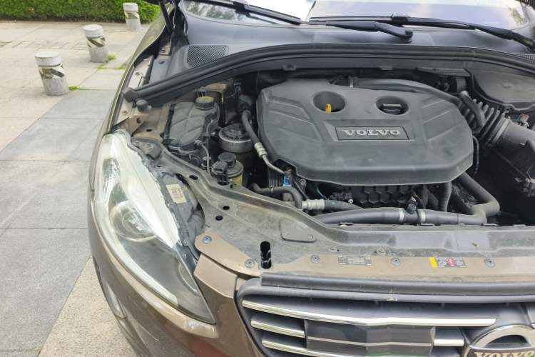 Used Volvo XC60 2014 T5 Zhiya Edition Engine Bay Right