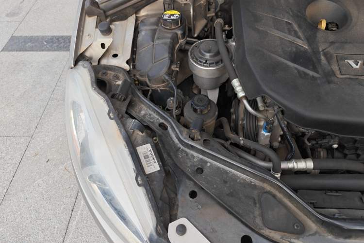 Used Volvo XC60 2014 T5 Zhiyi Edition Engine Bay Right