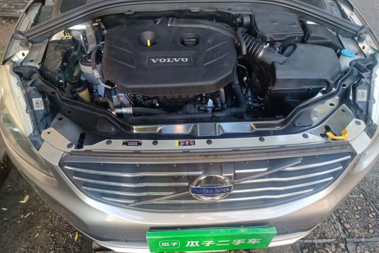 Used Volvo XC60 2014 T5 Zhiyi Edition Engine Bay