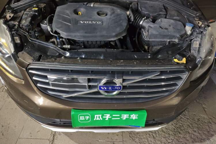 Used Volvo XC60 2014 T5 Zhiya Edition Engine Bay