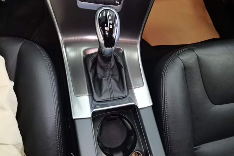 Used Volvo XC60 2014 T5 Zhiyi Edition Gear Lever