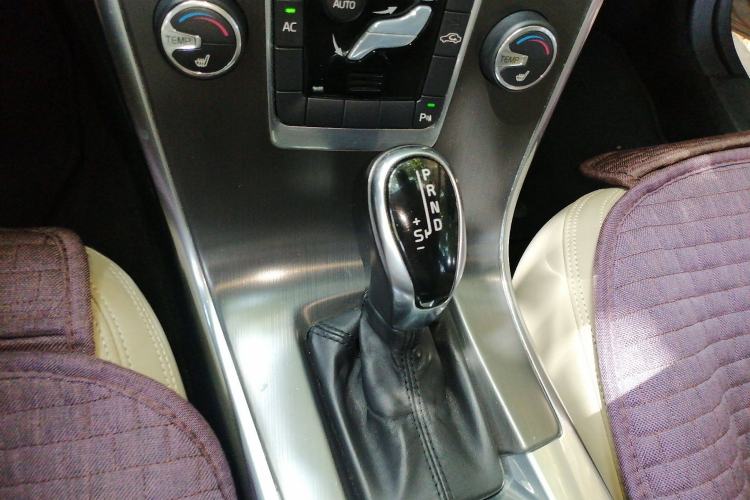 Used Volvo XC60 2014 T5 Zhiyi Edition Gear Lever