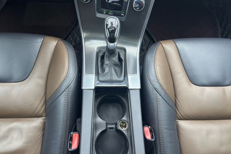 Used Volvo XC60 2014 T5 Zhiya Edition Gear Lever