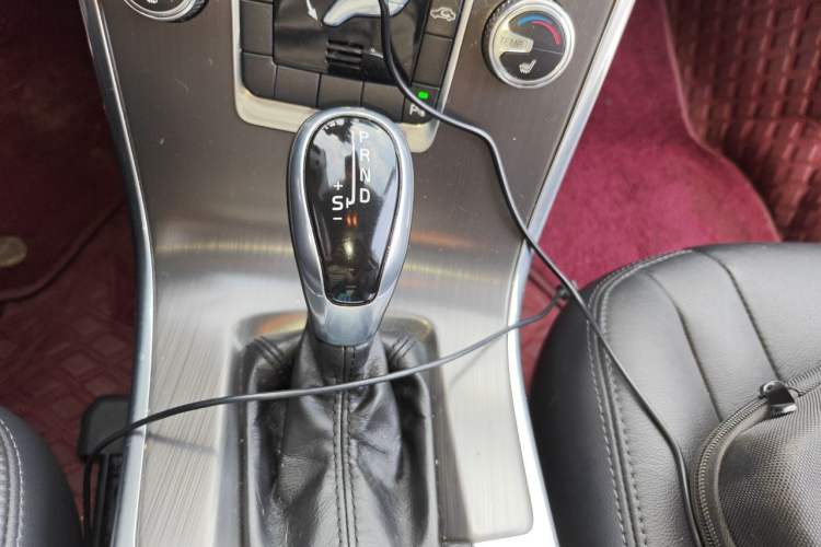 Used Volvo XC60 2014 T5 Zhiyi Edition Gear Lever